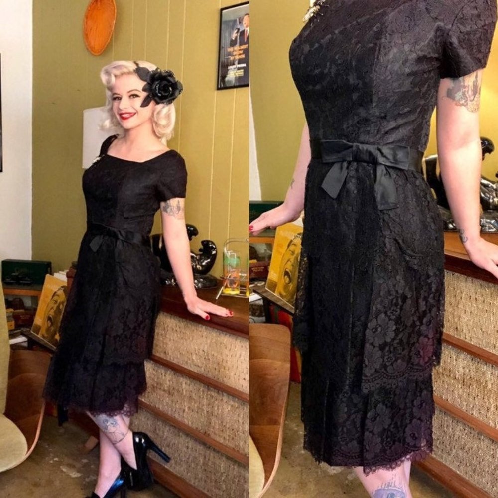 Vintage 1960s Black Lace Cocktail Dress XS S